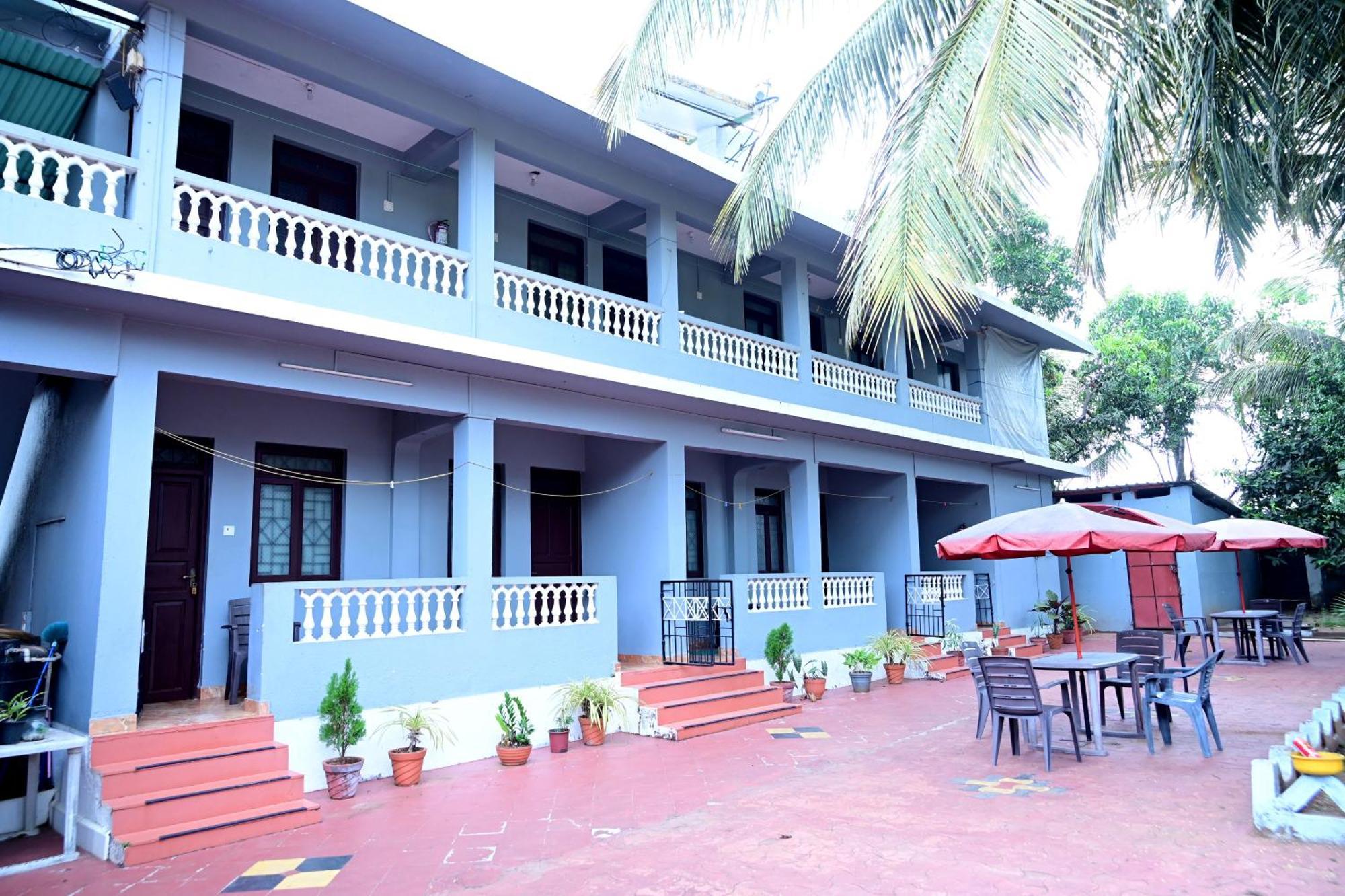 Clinton Guest House Колва Экстерьер фото